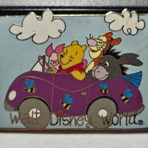 Walt Disney World, Official Trading Pin 2004, Winnie the Pooh & Gang in Car